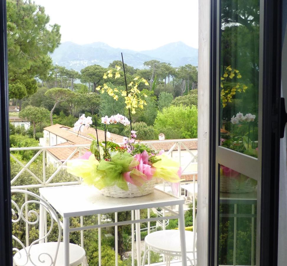 Hotel Acapulco Forte dei Marmi Exterior photo